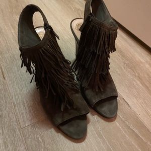 Vince Camuto green fringe heels